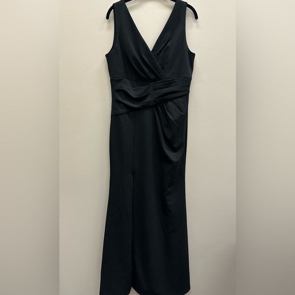 Dresses & Skirts - NWT Long Formal Dress, Wedding, Evening Gown, Floor Length, Sleeveless Size L